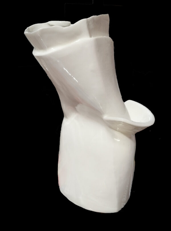 Monotone Ceramics. Ваза с крылом