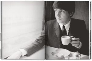 Harry Benson. The Beatles. On the Road 1964-1966 — изображение 3